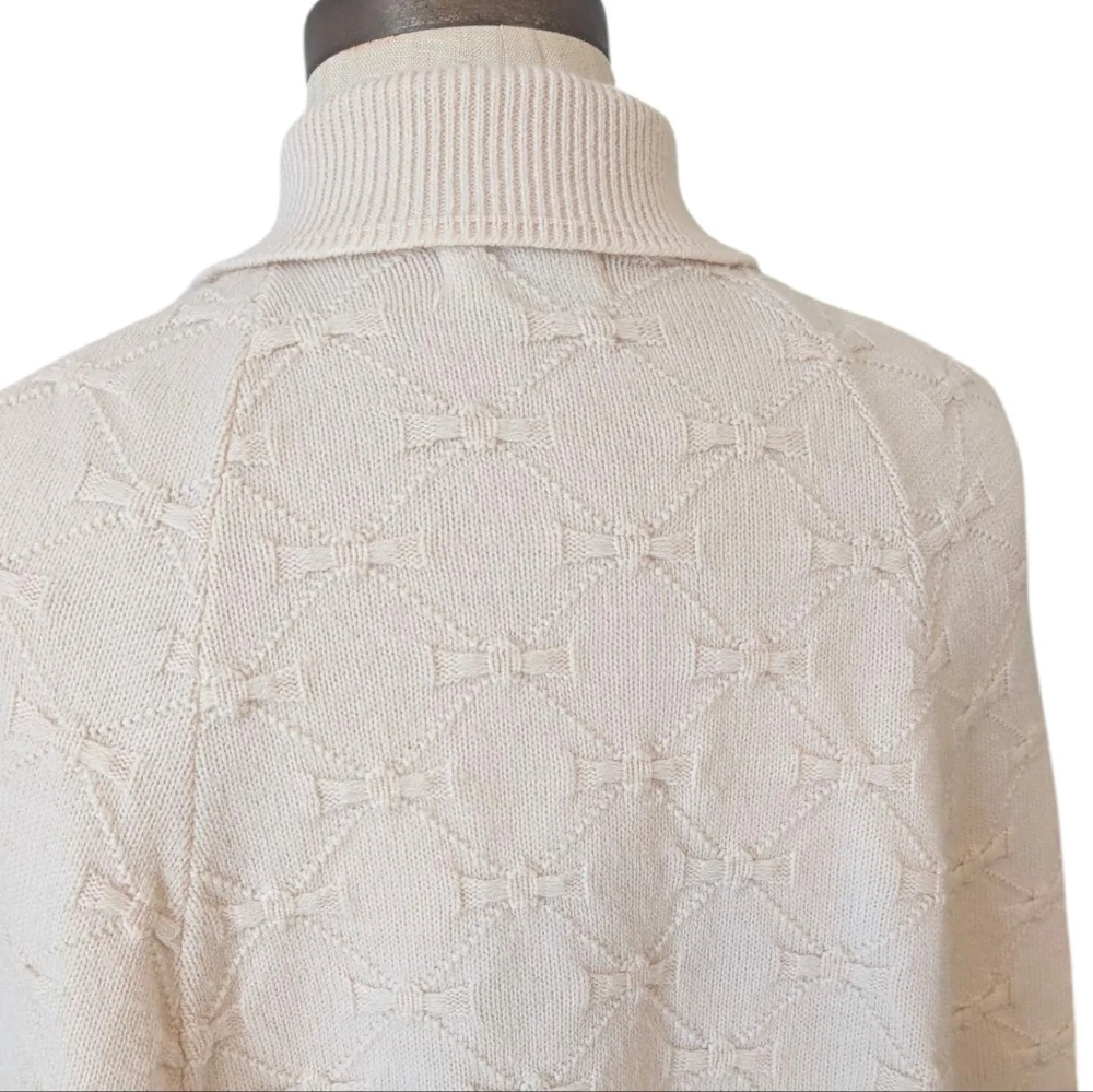 Vintage Cuddle Knit fringed, button up, knit capelet W arm holes. Medium